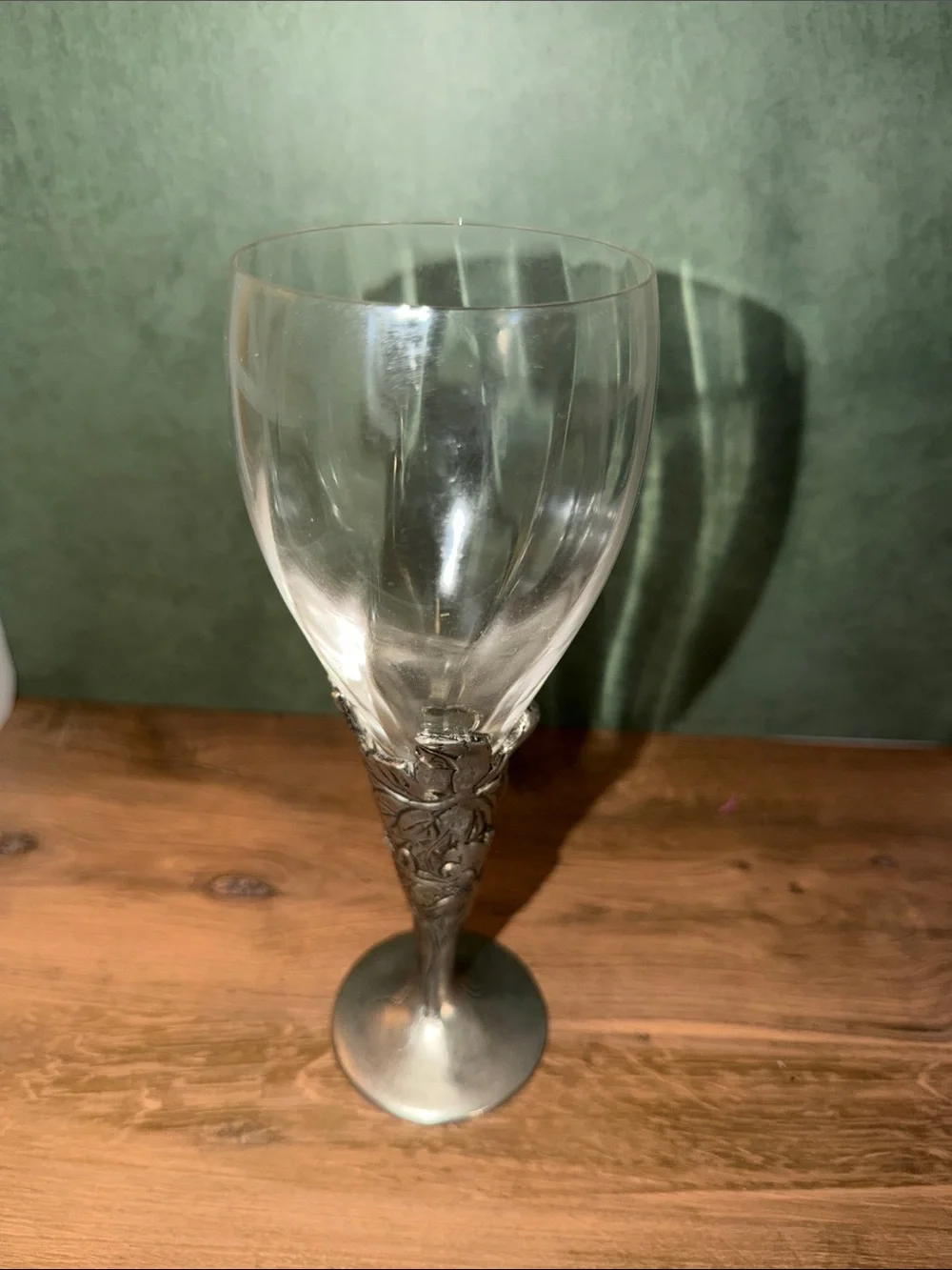 Classic Clear Glass Wine Goblet with Decorative Metal Stem